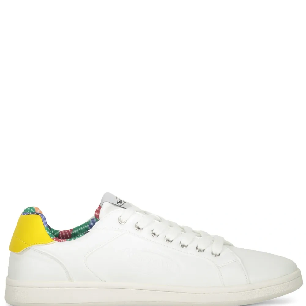 Кроссовки с закругленным носком