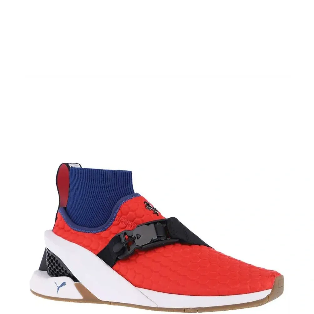 Высокие кроссовки из коллаборации с Puma