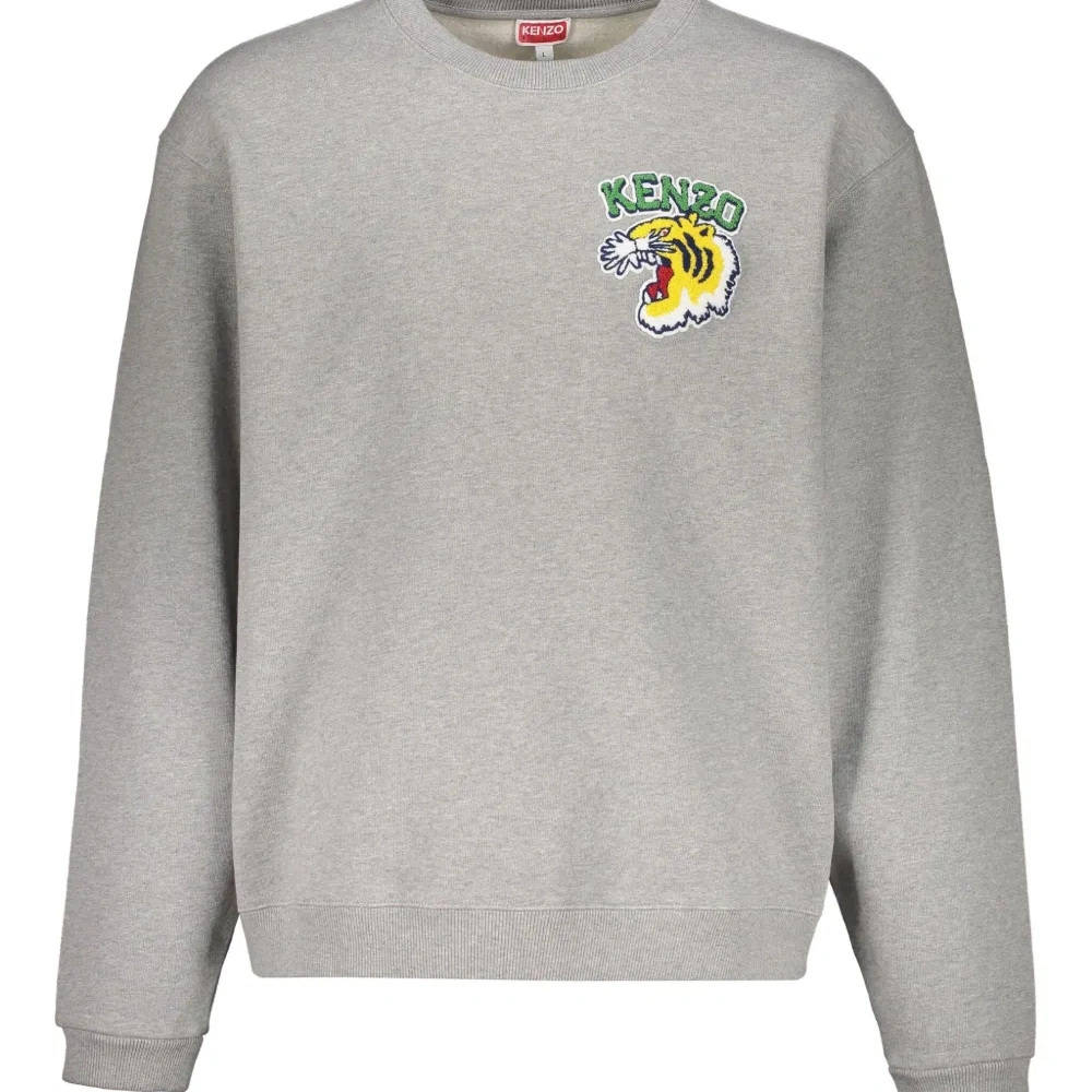 Толстовка с нашивкой-логотипом