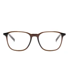 Очки в квадратной оправе