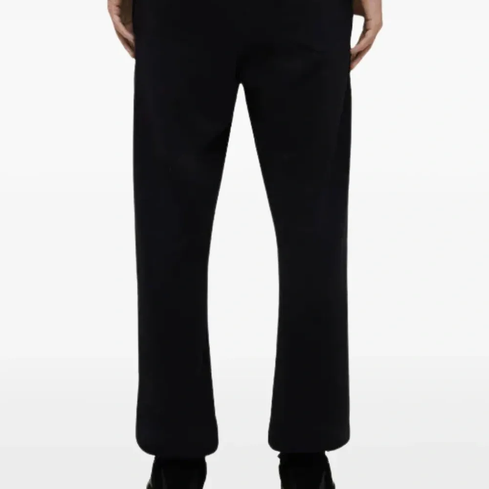 спортивные брюки с вышивкой спортивные брюки с вышивкой