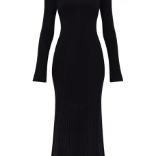 Платье с длинными рукавами