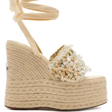 босоножки на танкетке с бусинами