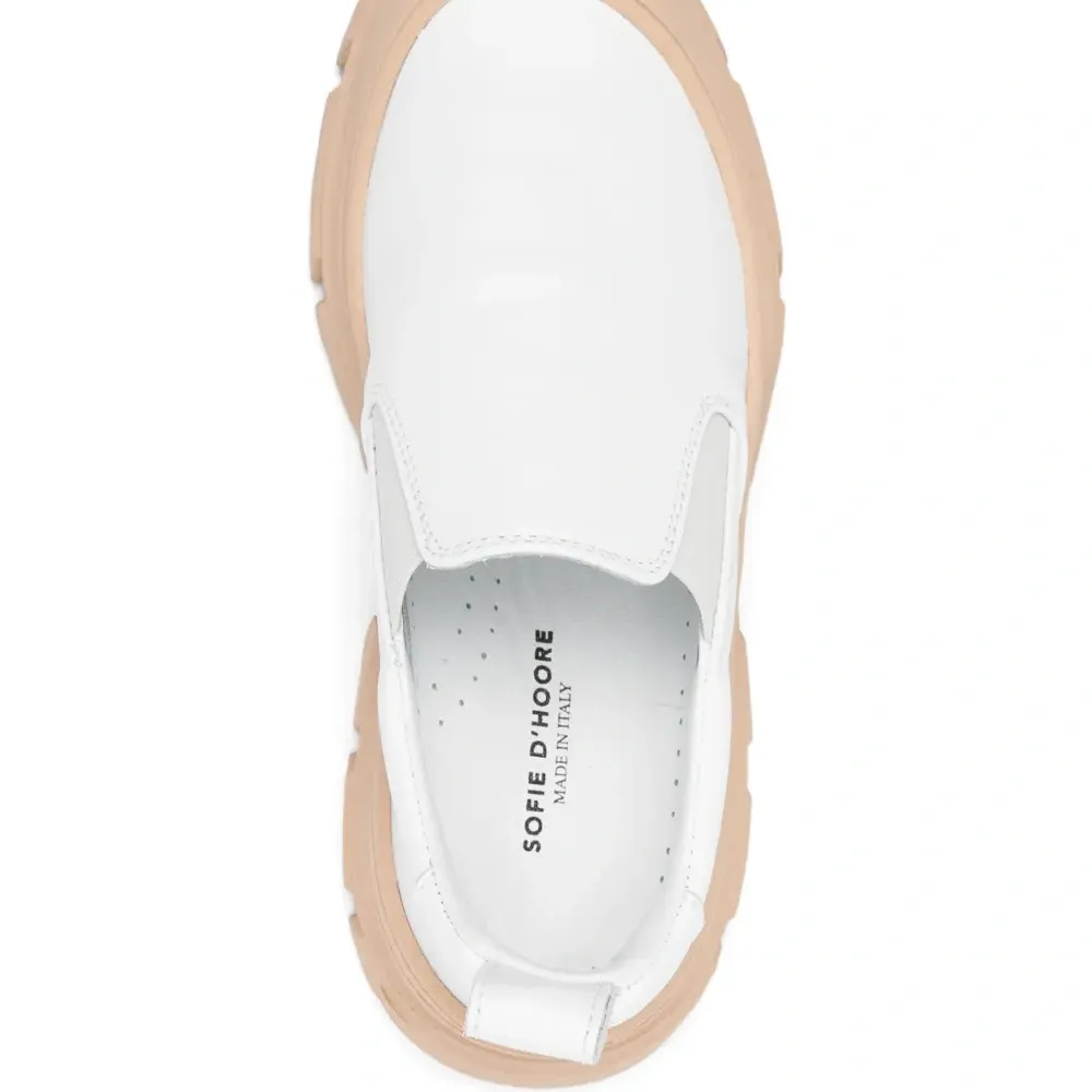 Кожаные кроссовки