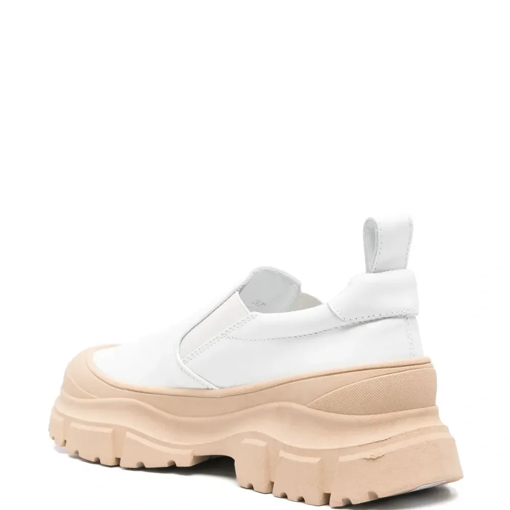 Кожаные кроссовки