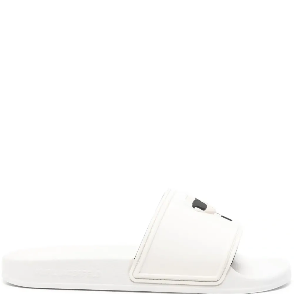 Шлепанцы с логотипом