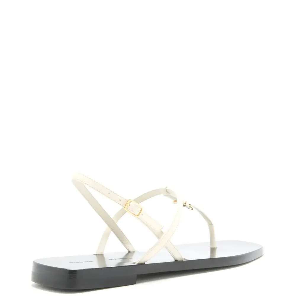 Сандалии с перекрестными ремешками