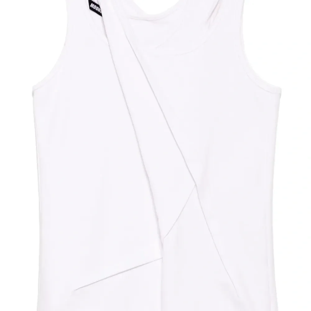 Топ без рукавов