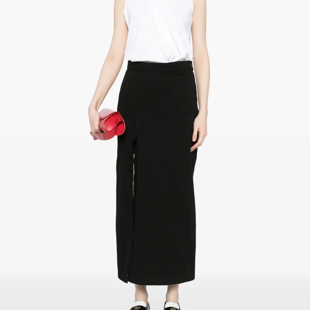 Топ без рукавов