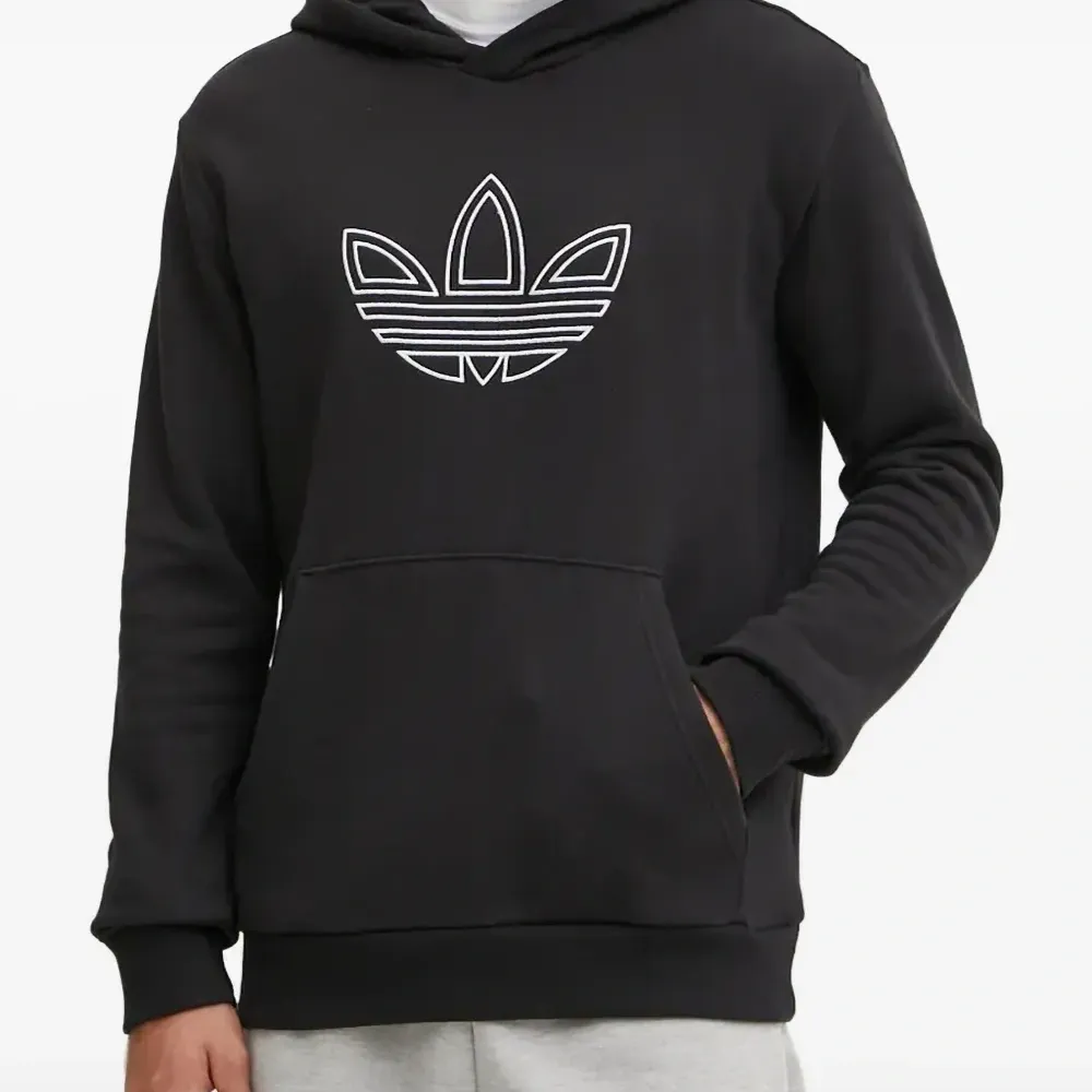 Худи с вышитым логотипом