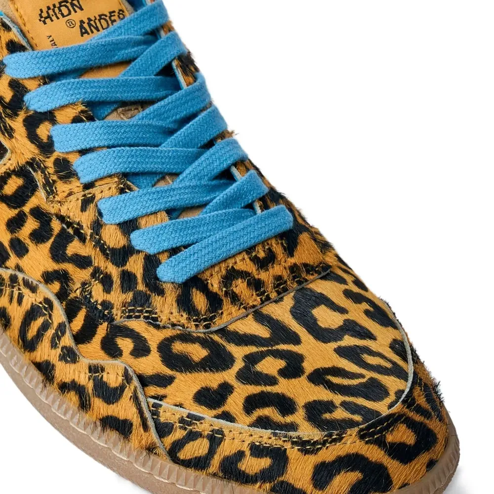 Кроссовки Mega T