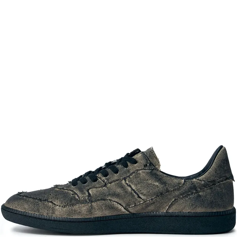 Кеды с эффектом потертости