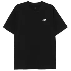 Футболка с вышитым логотипом