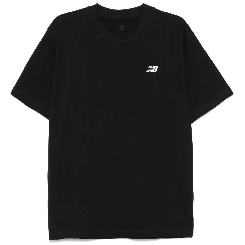 Футболка с вышитым логотипом