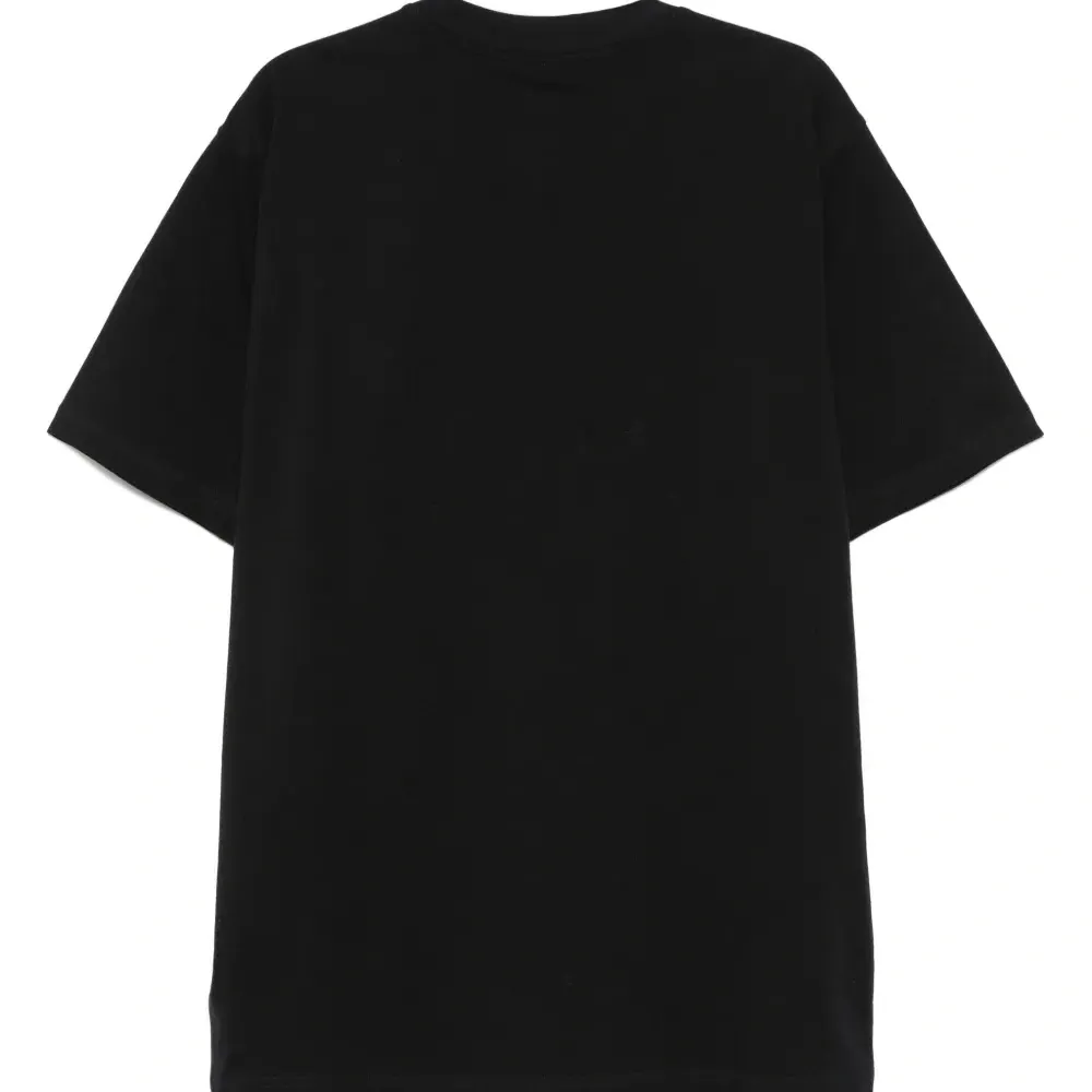 Футболка с вышитым логотипом