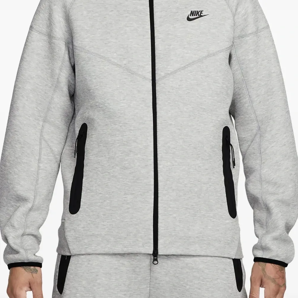 Худи Tech Windrunner