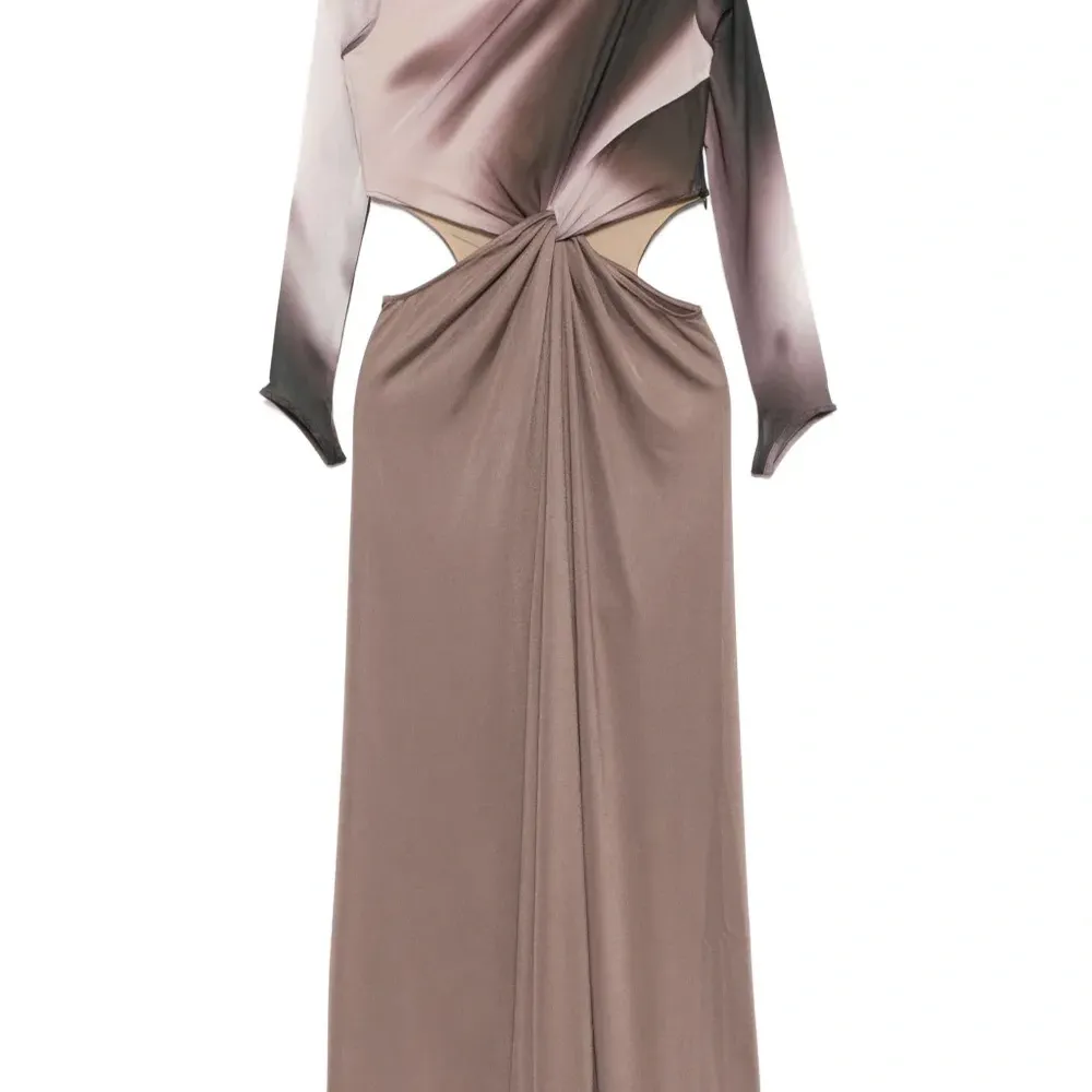 Платье макси с длинными рукавами