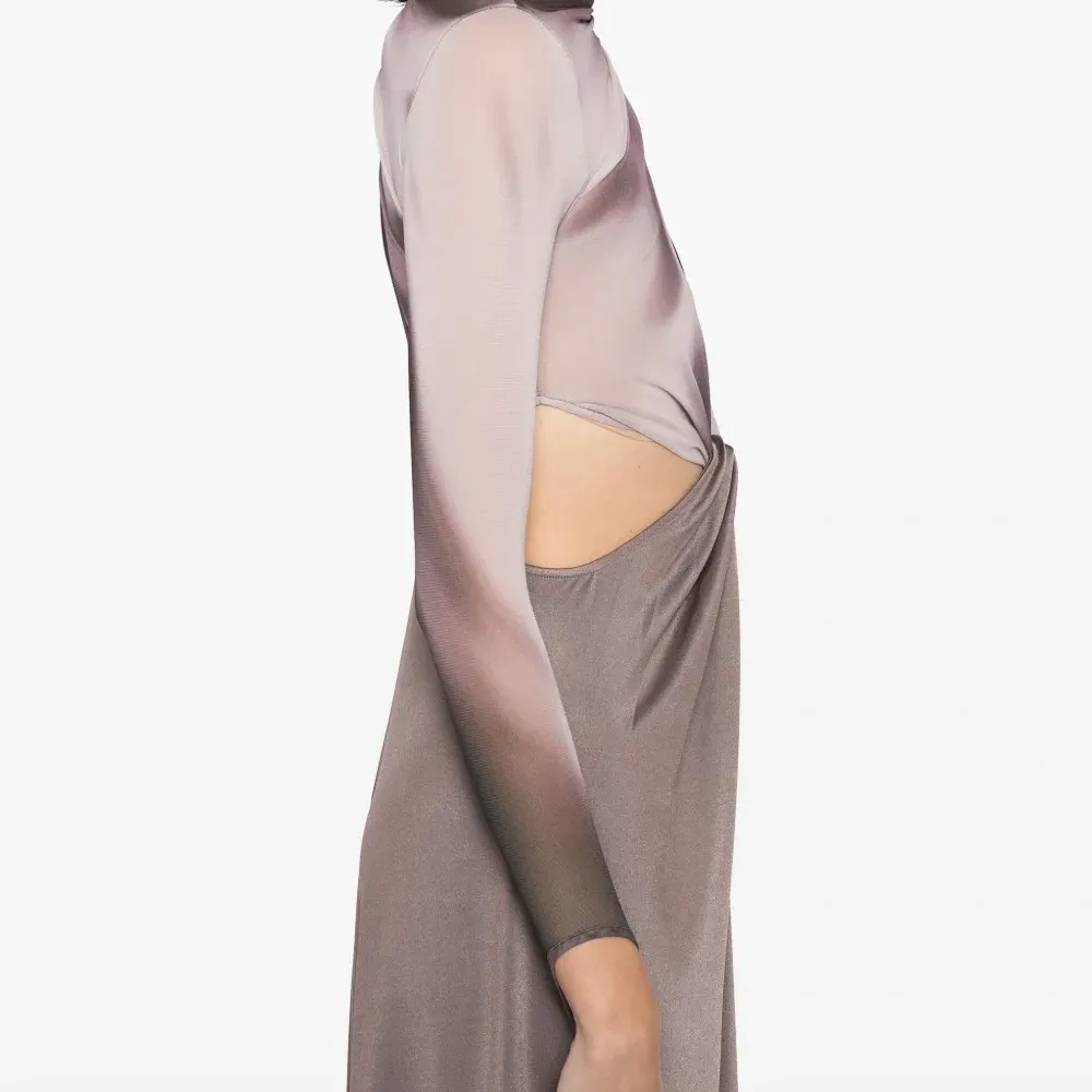 Платье макси с длинными рукавами