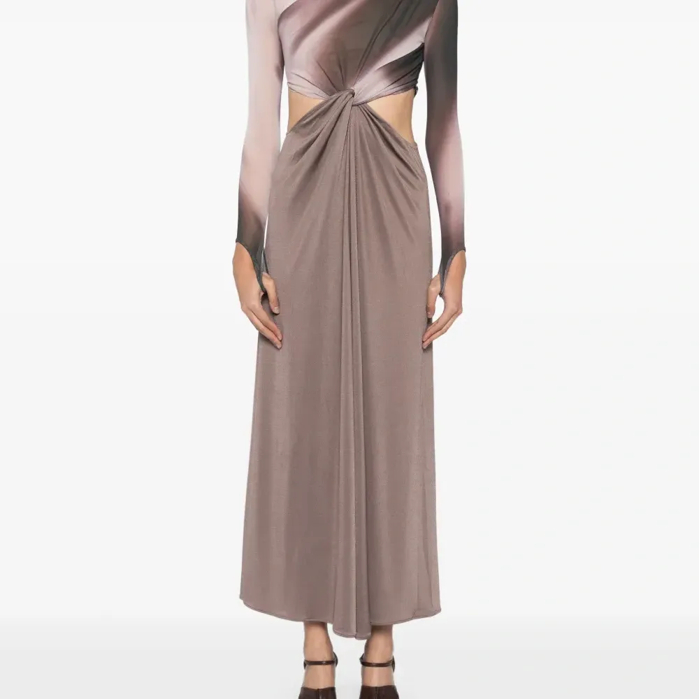 Платье макси с длинными рукавами