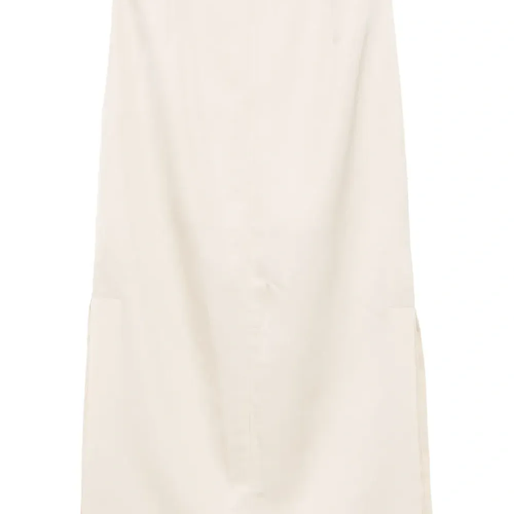 Длинная юбка с разрезом