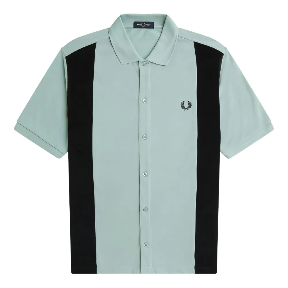 Рубашка с вышитым логотипом