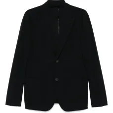 Блейзер с заостренными лацканами