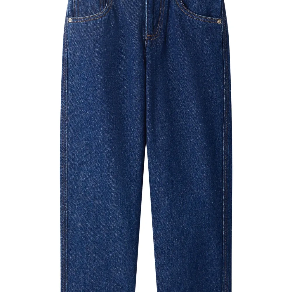 Джинсы с пятью карманами