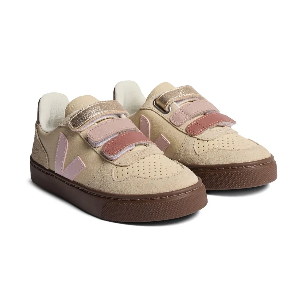 Кроссовки V-90 из коллаборации с Veja