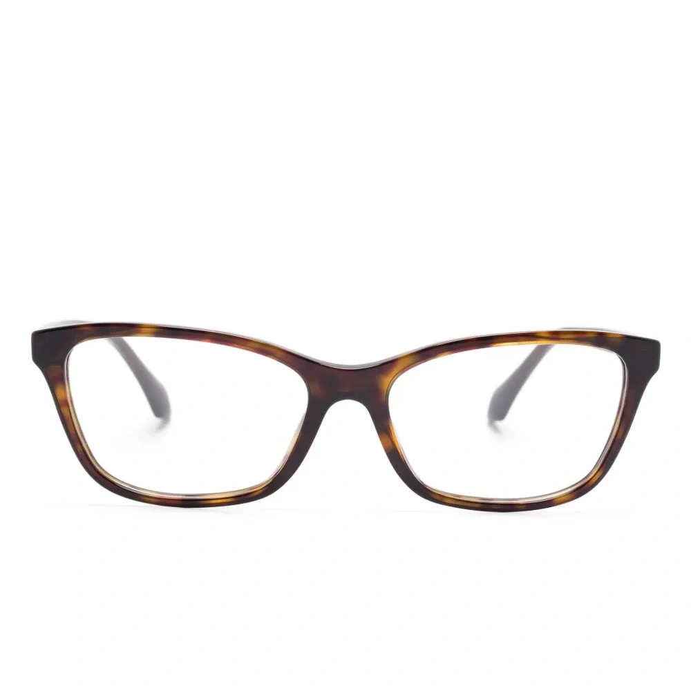 Очки в квадратной оправе