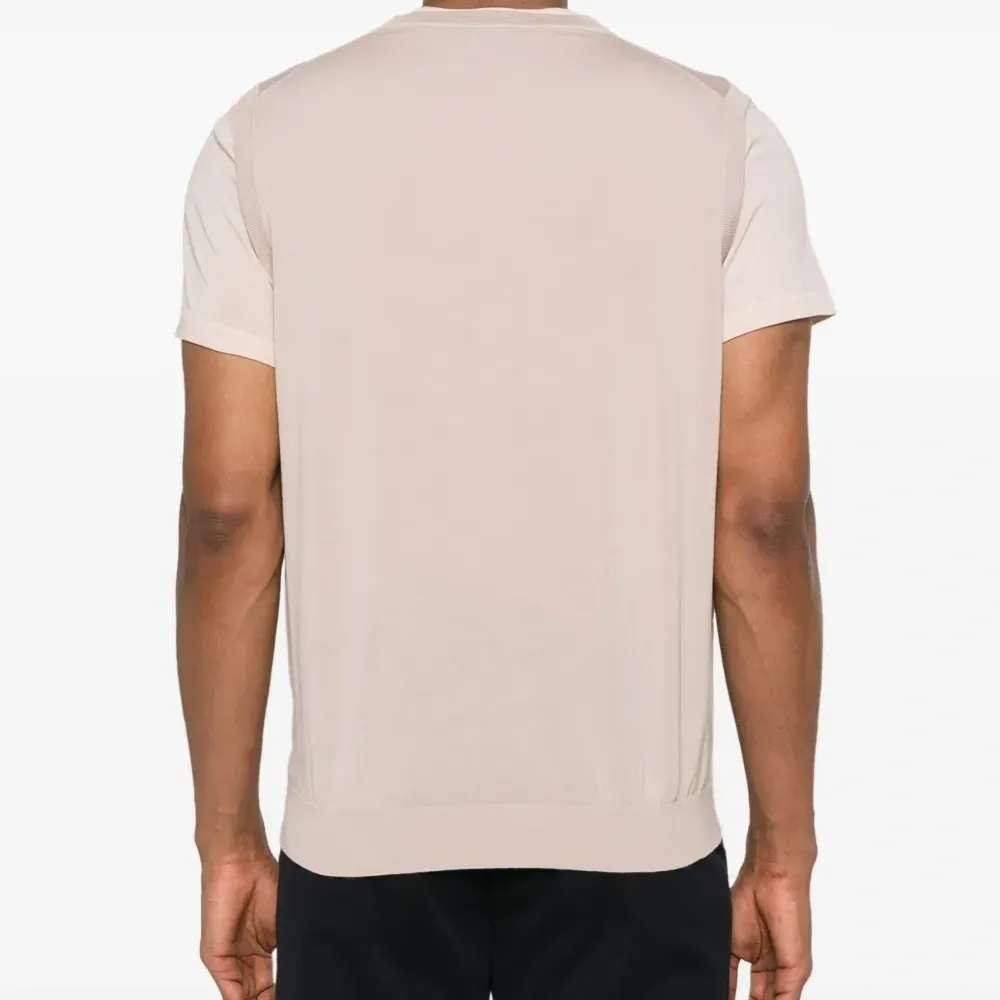 Топ без рукавов