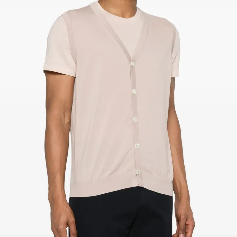 Топ без рукавов