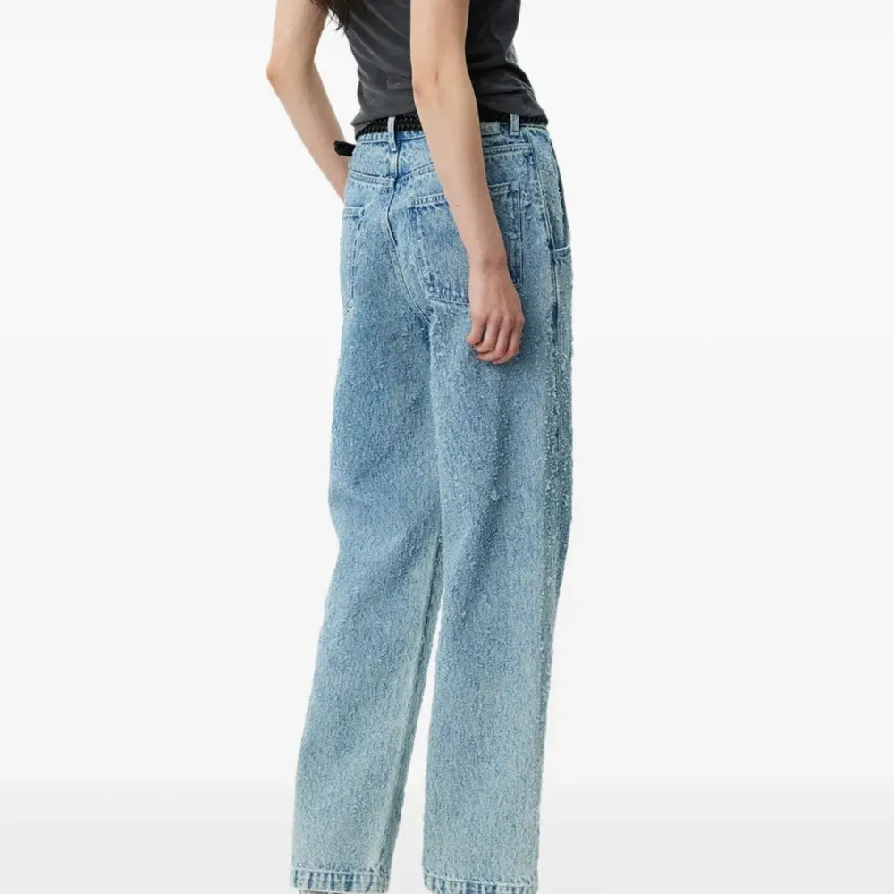 Прямые джинсы