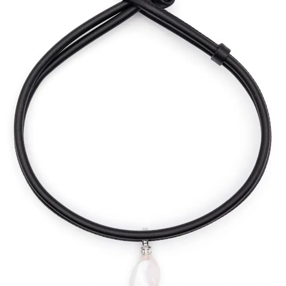 Колье с искусственным жемчугом