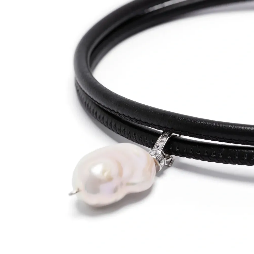 Колье с искусственным жемчугом