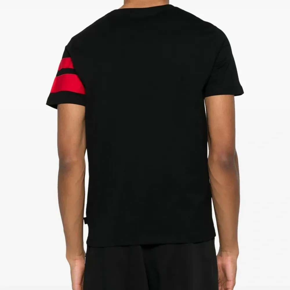 Футболка с логотипом