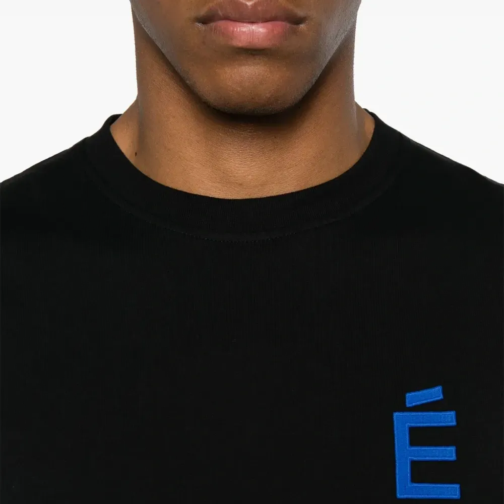 Футболка с логотипом Футболка с логотипом