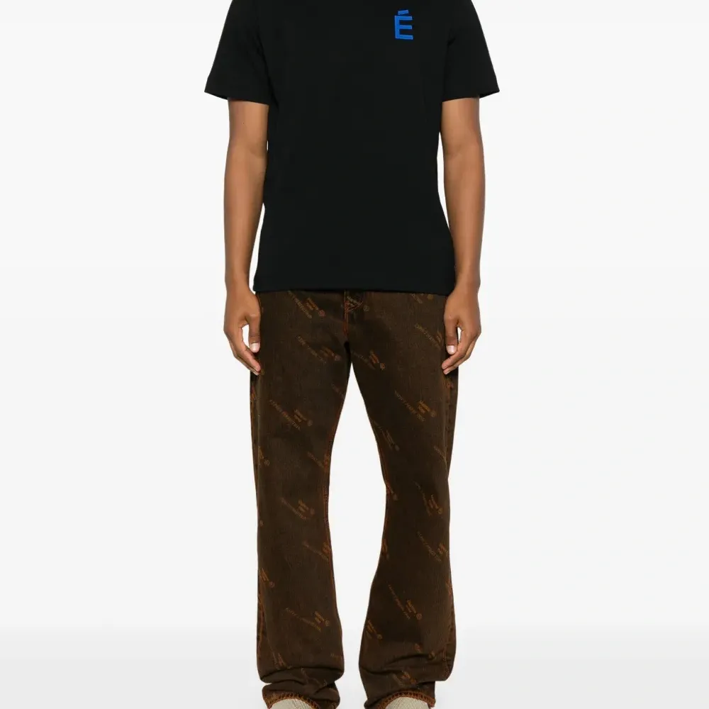 Футболка с логотипом Футболка с логотипом