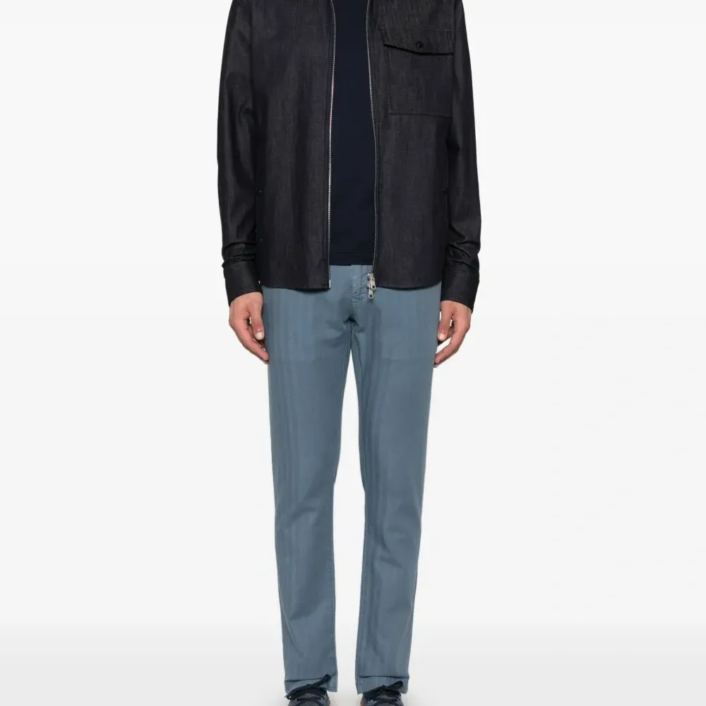 Футболка с круглым вырезом