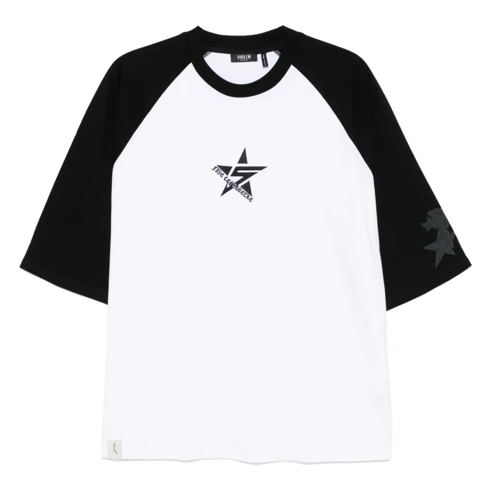 Футболка с вышивкой