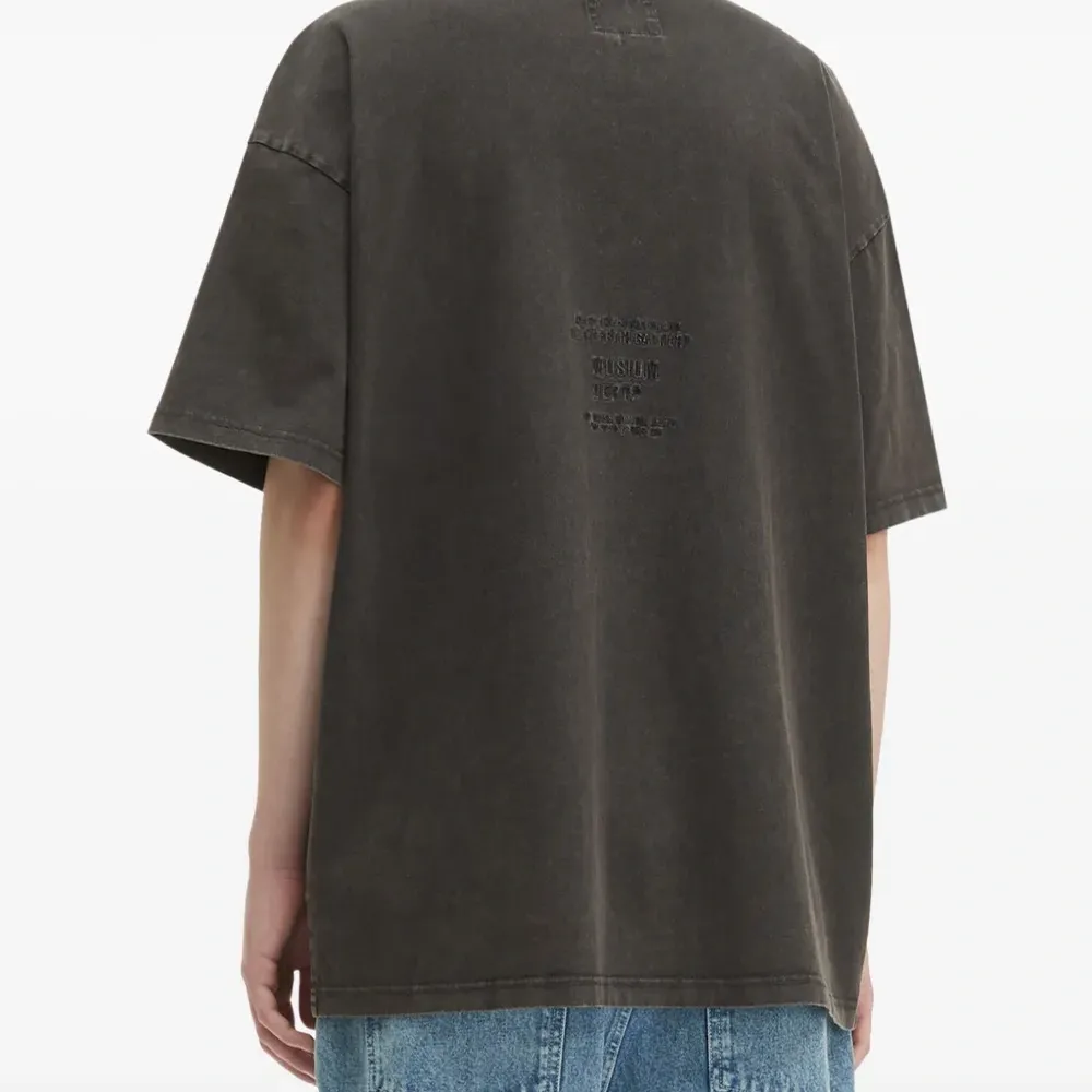 Футболка оверсайз с пуговицами