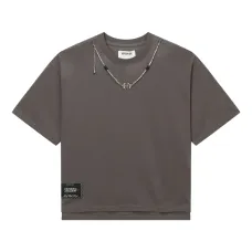 Футболка с цепочным декором