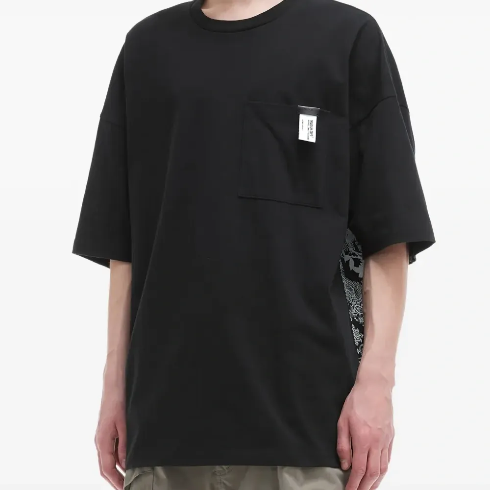 Футболка оверсайз с карманом Футболка оверсайз с карманом