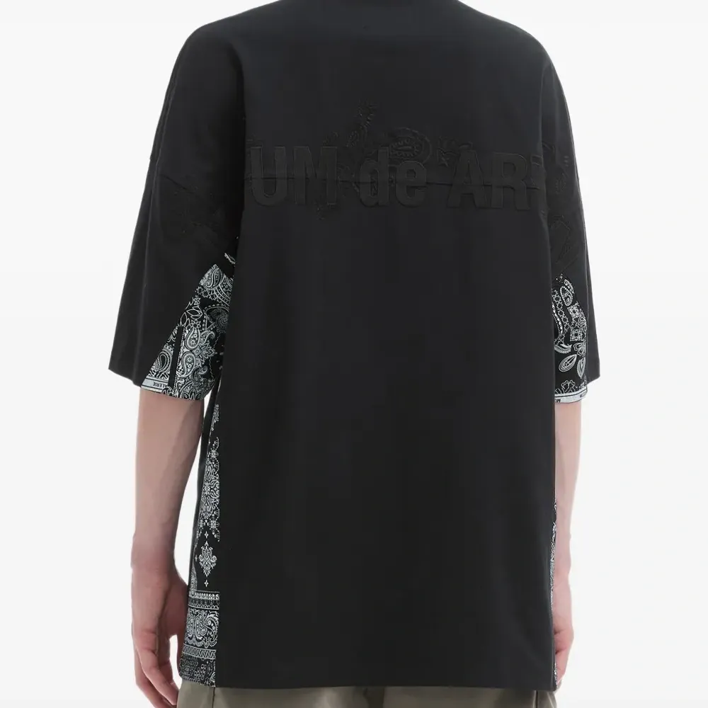 Футболка оверсайз с карманом Футболка оверсайз с карманом