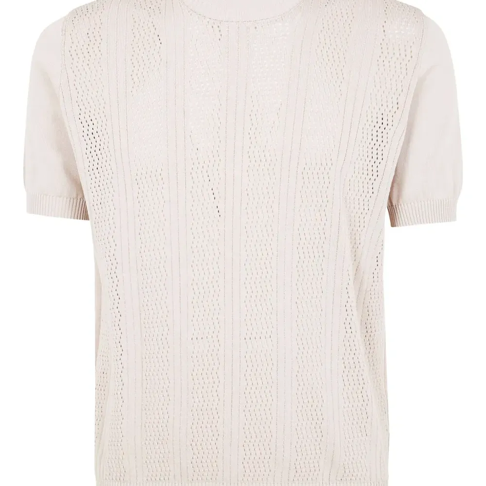 Футболка с сетчатой вставкой