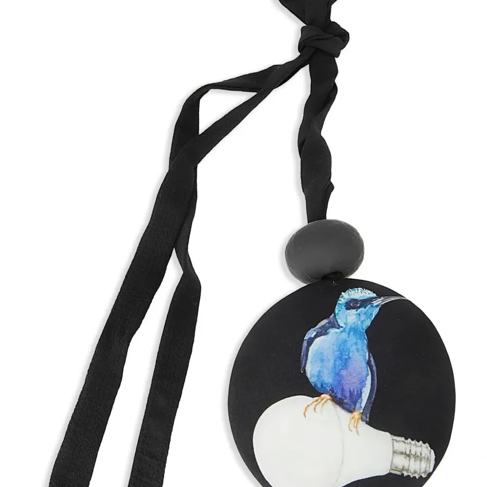 Колье с подвеской