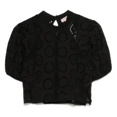 Блузка с английской вышивкой