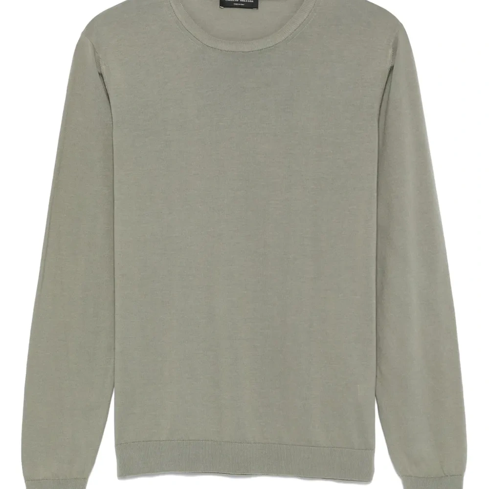 Футболка тонкой вязки