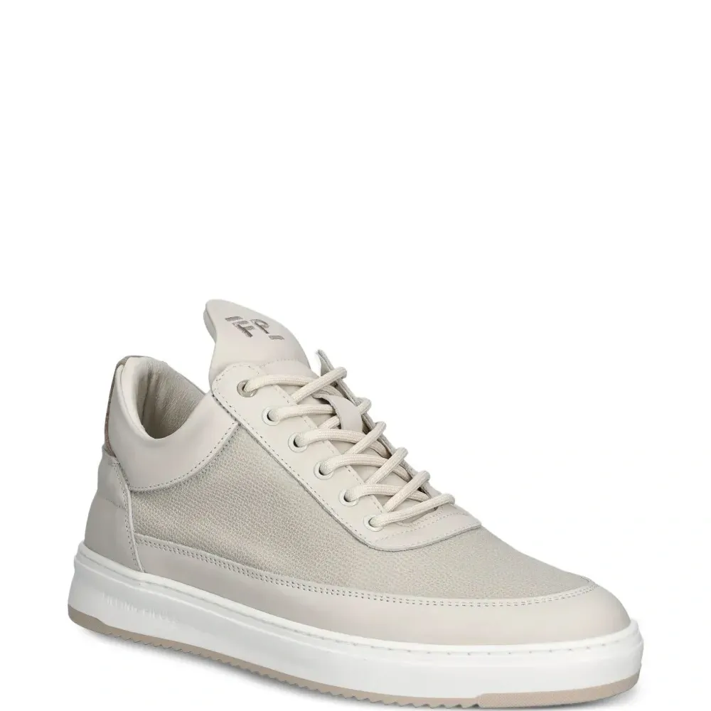 Высокие кроссовки