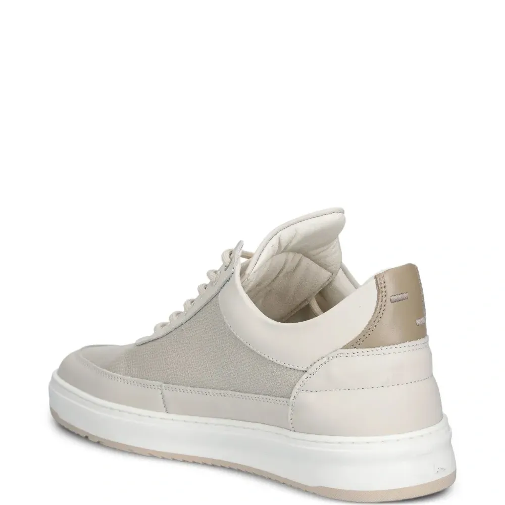 Высокие кроссовки