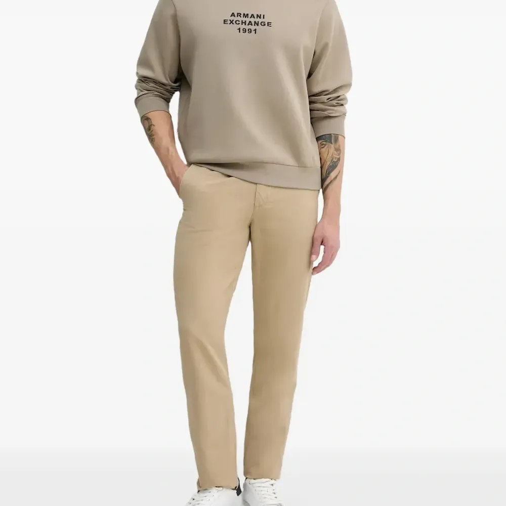 Толстовка с вышитым логотипом